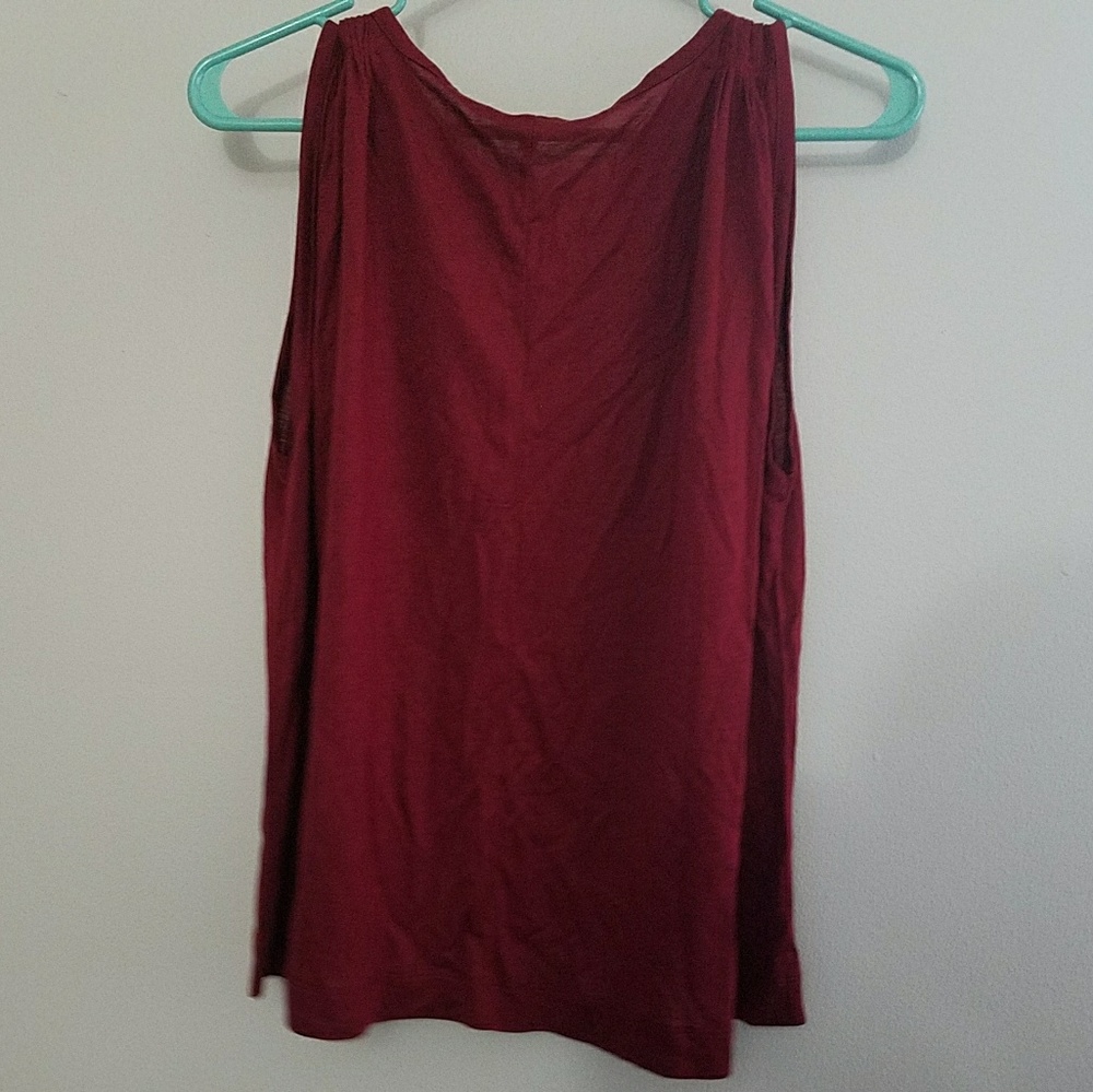 💋MADEWELL Gorgeous Burgundy Sleeveless Blouse - Picture 2 of 5